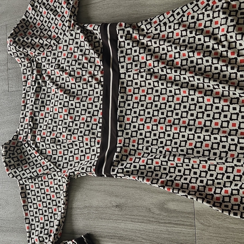 Ann Taylor Size 2. Geometric A Line Dress. Great Condition!! So Soft. - Picture 5 of 7